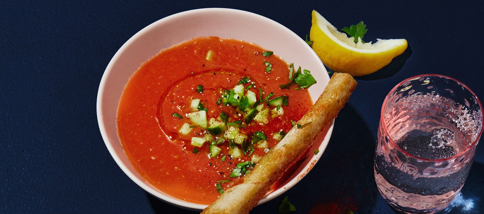 Gazpacho taldrikul