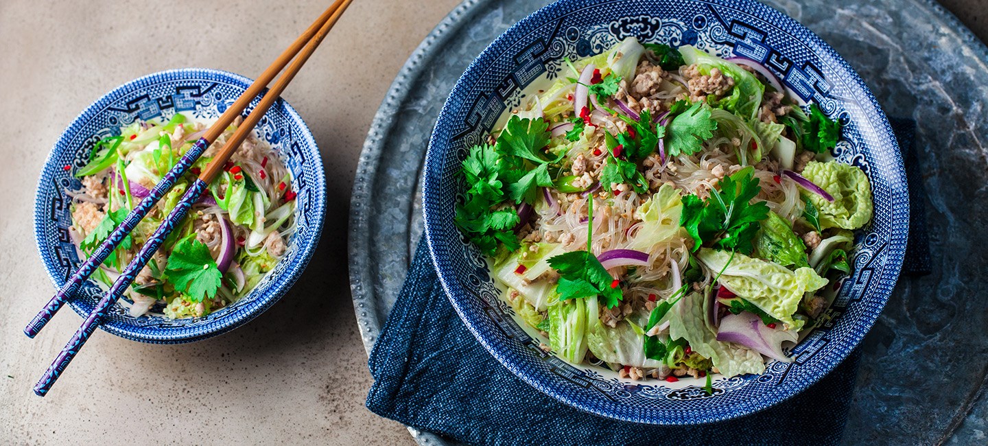 Salat med kylling og glasnudler