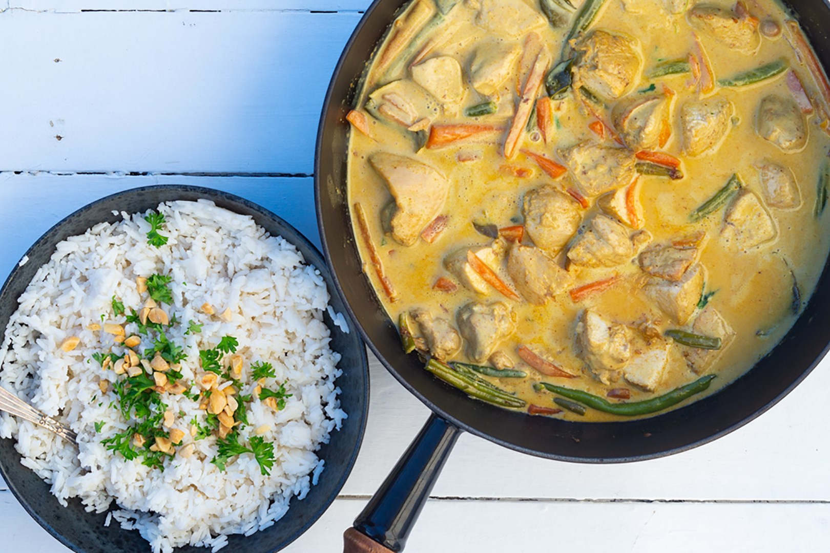 red thai coconut curry