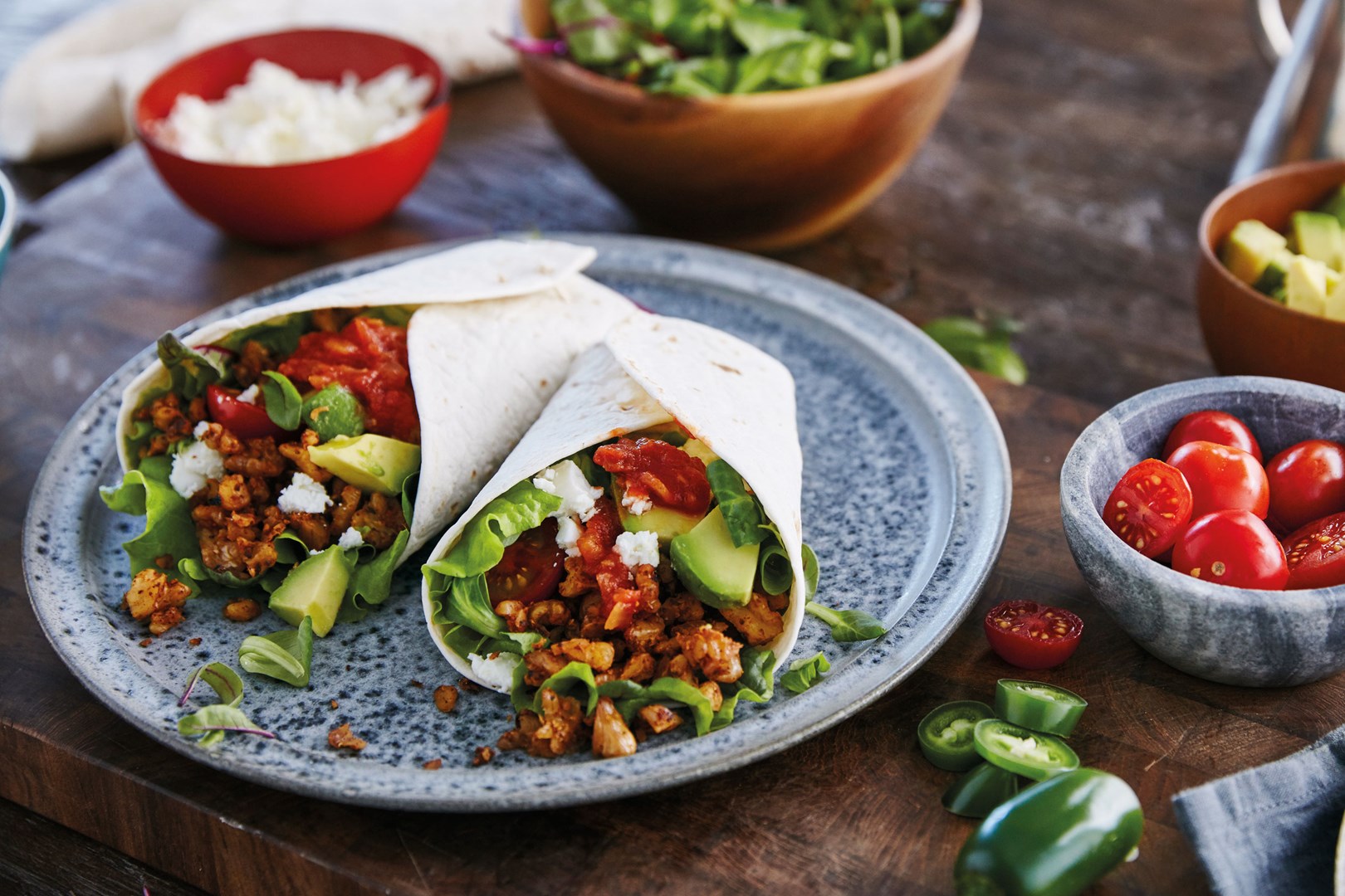 Vegetarische Tacos mit Walnüssen und Feta-Käse