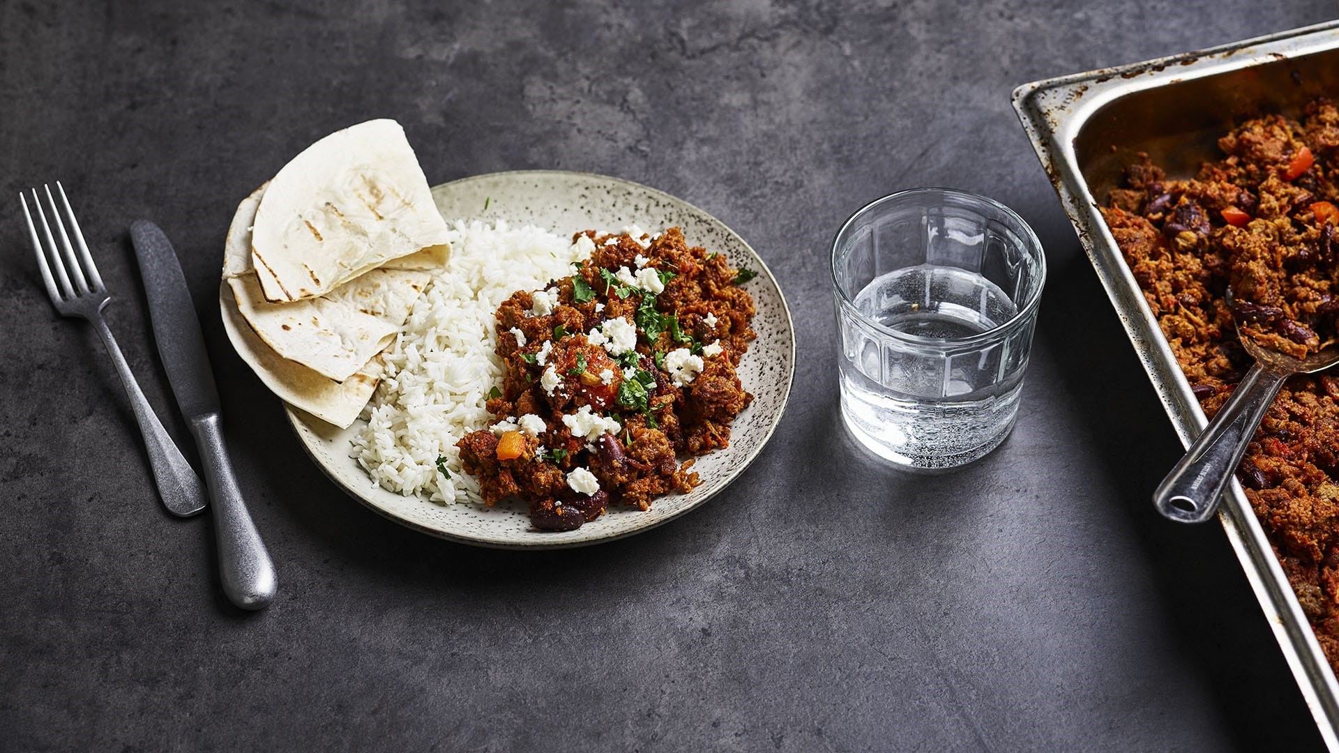 Chiligryte med ris og brød