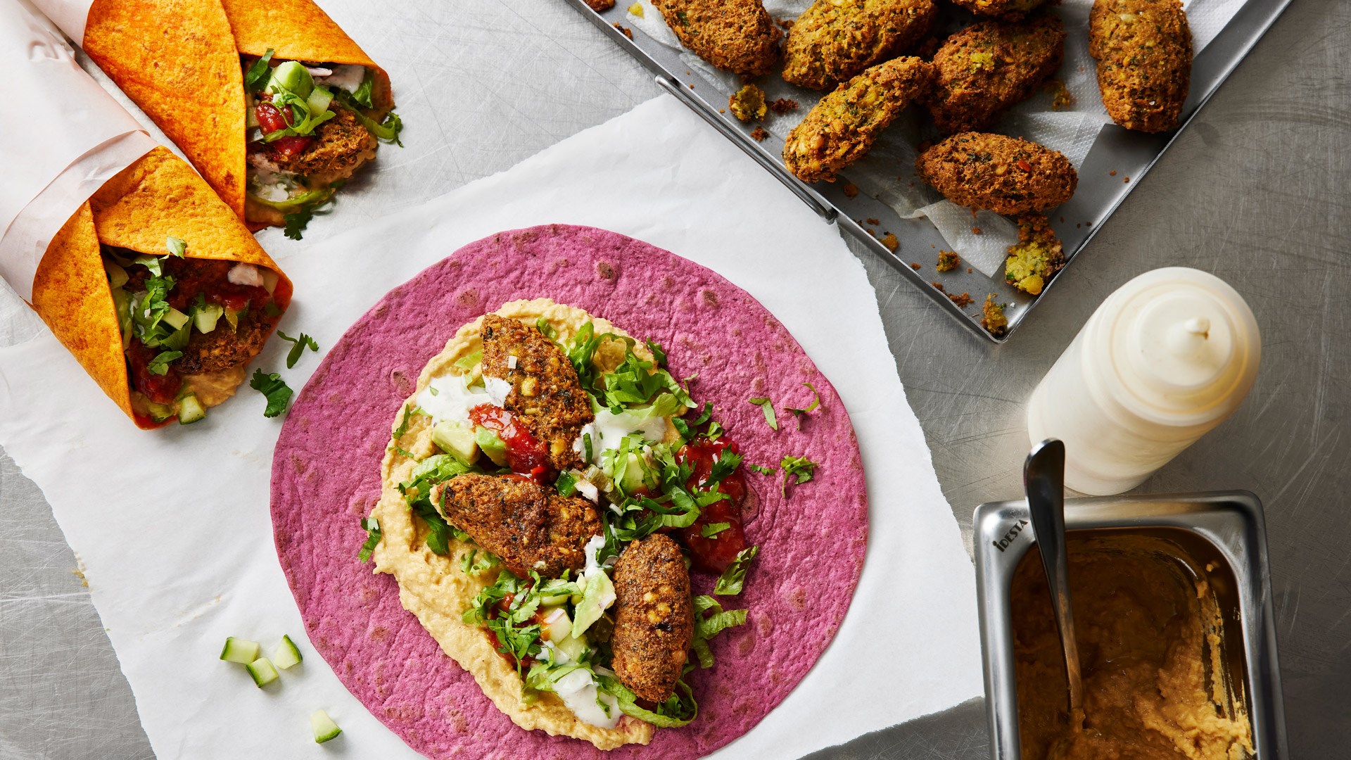 Mājas falafels ar burkānu un biešu torriļām