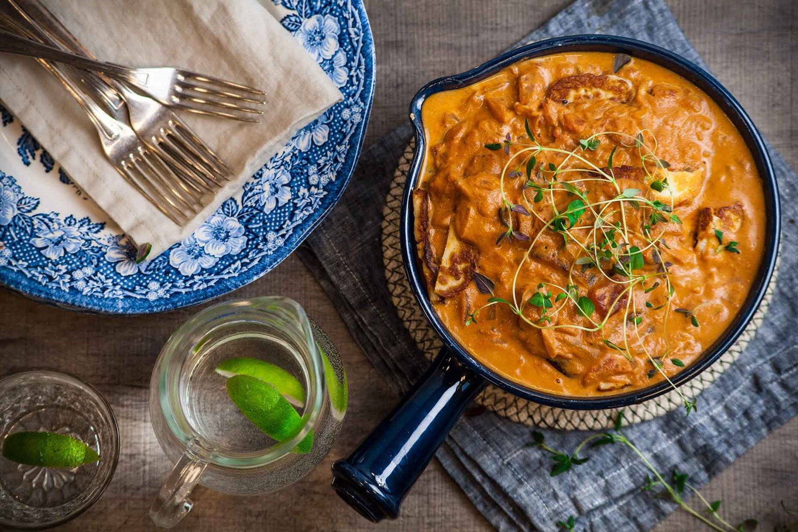 Halloumi Stroganoff in a pan