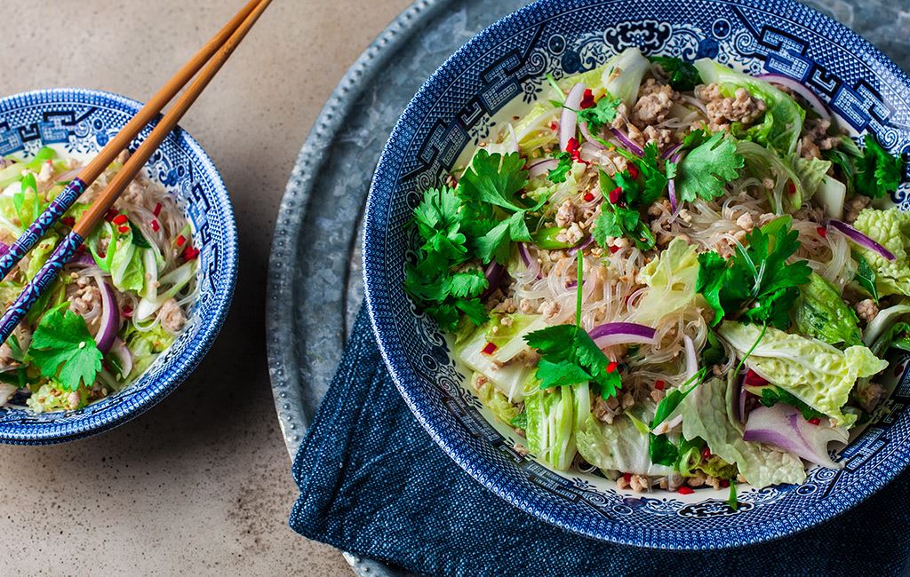 Glasnudelsallad med kycklingfärs