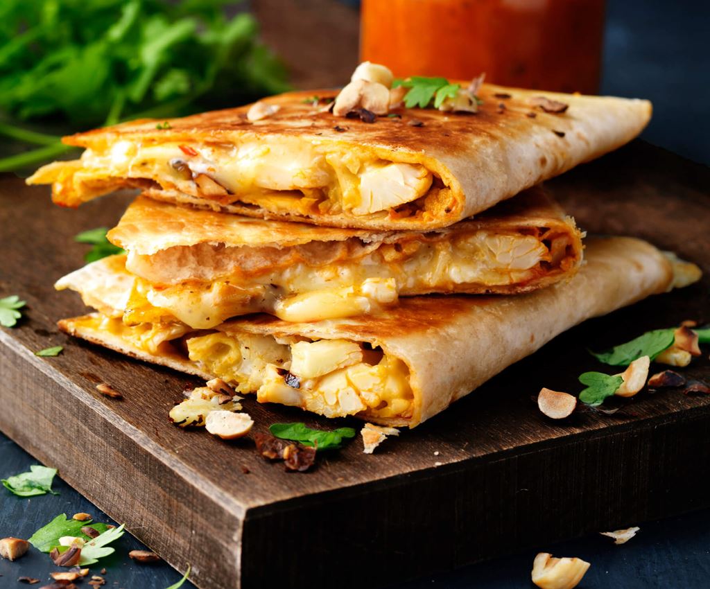 Quesadillas con cavolfiore e nocciole