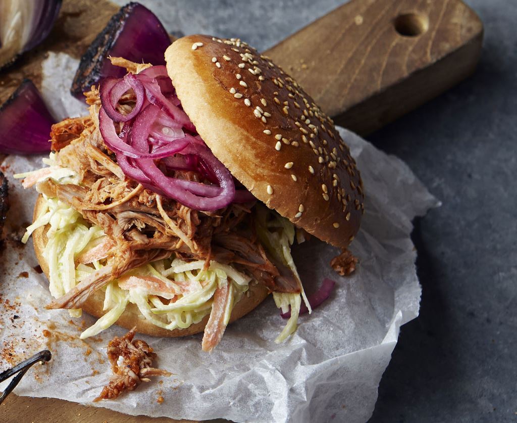 pulled pork burger 