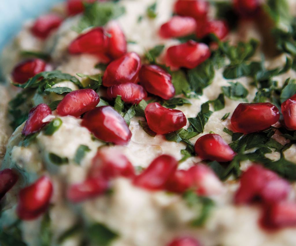 Baklažanų užtepėlė Baba ganoush su granatais