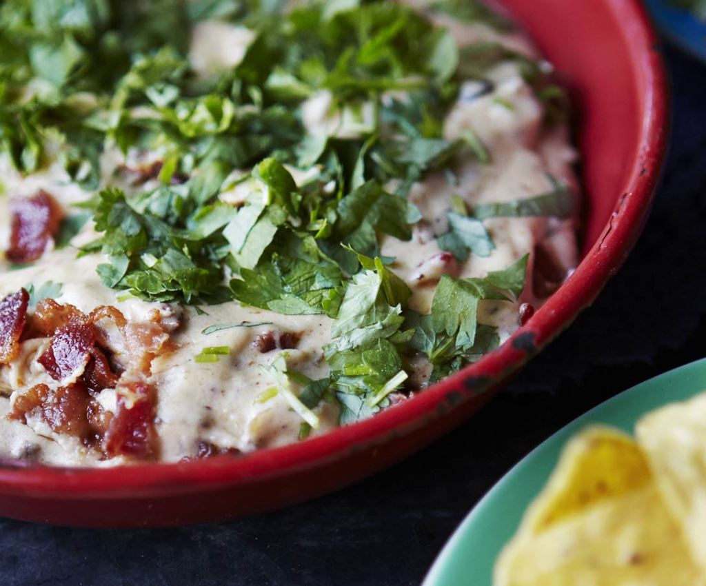 Queso Fundido su šonine