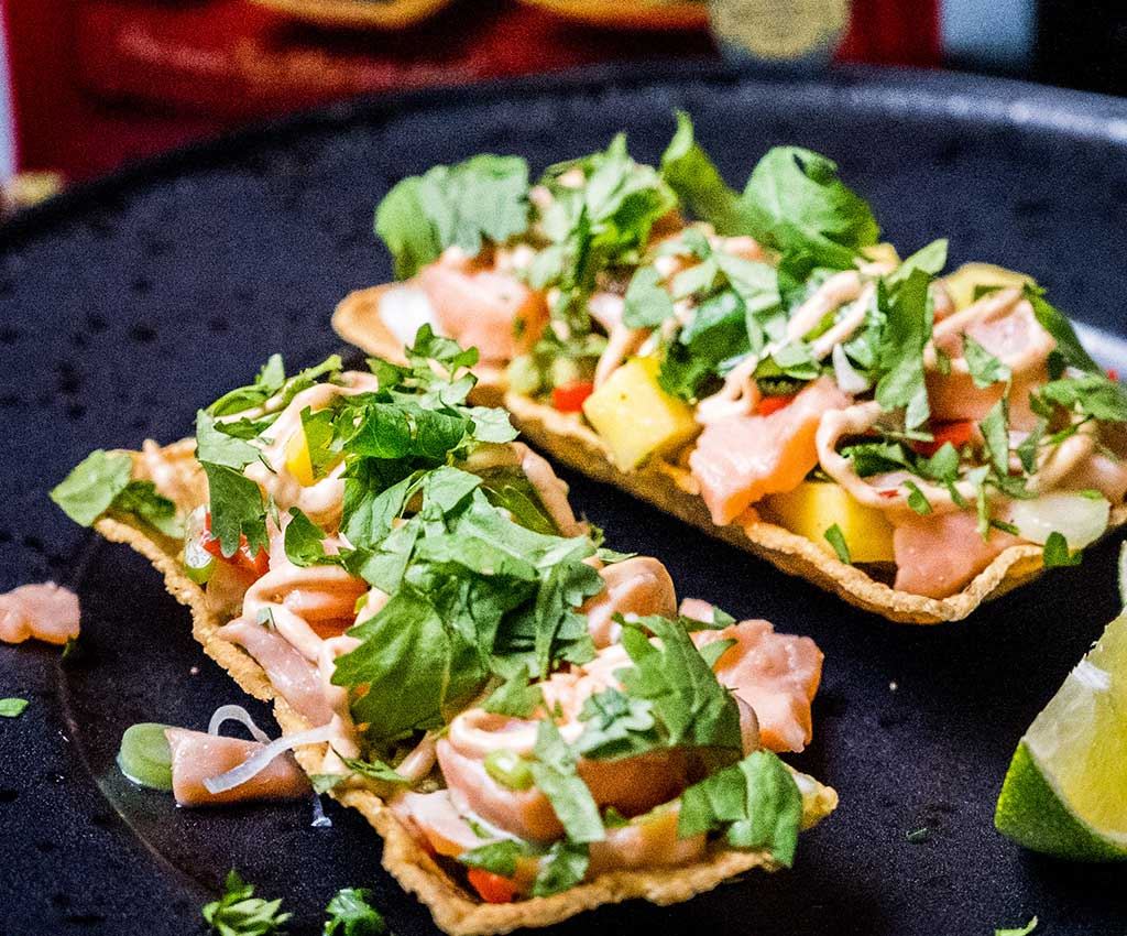 Taco med Ceviche av laks og chilimajones